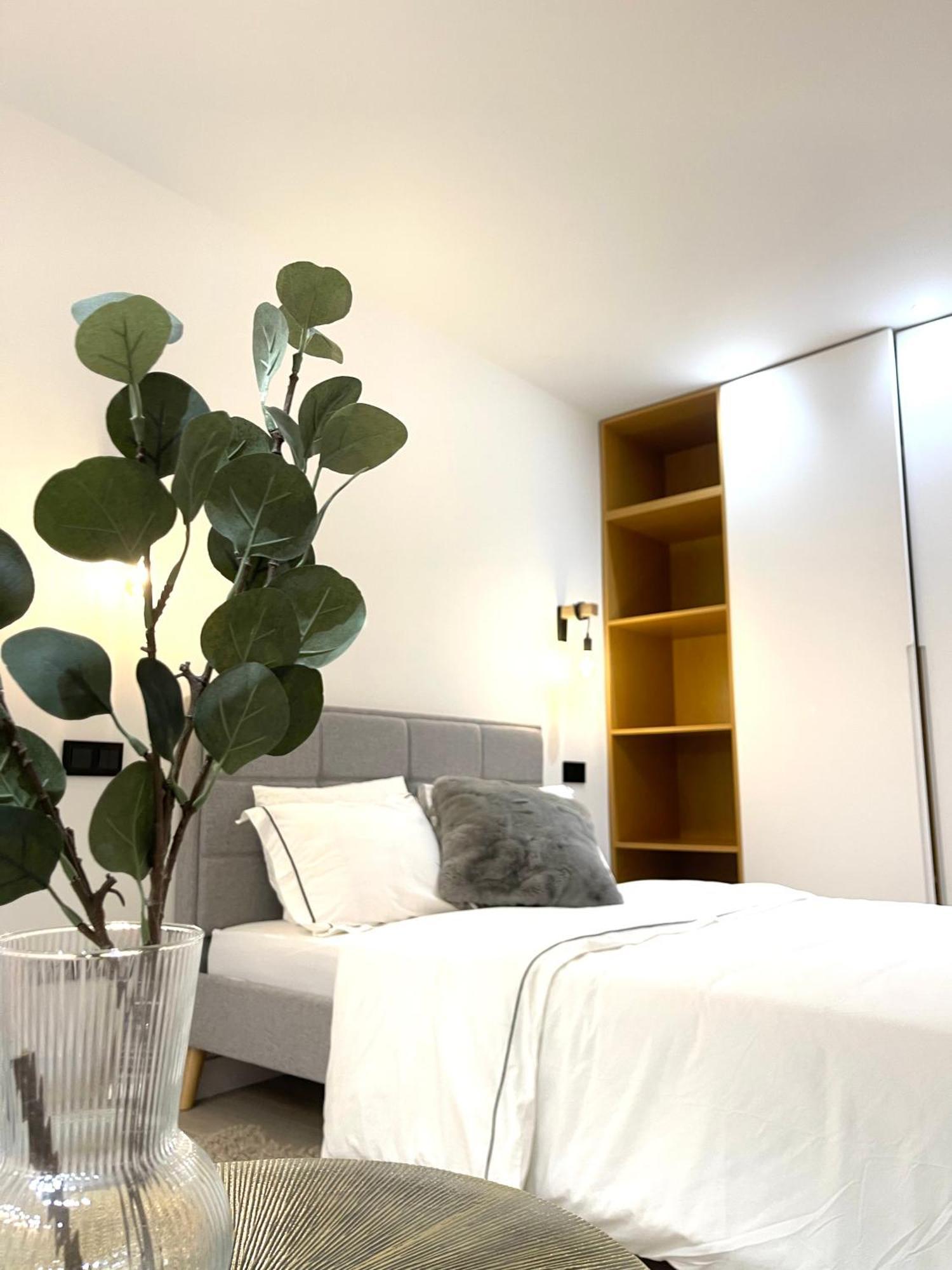 R&K Atocha Apartment Madrid Luaran gambar